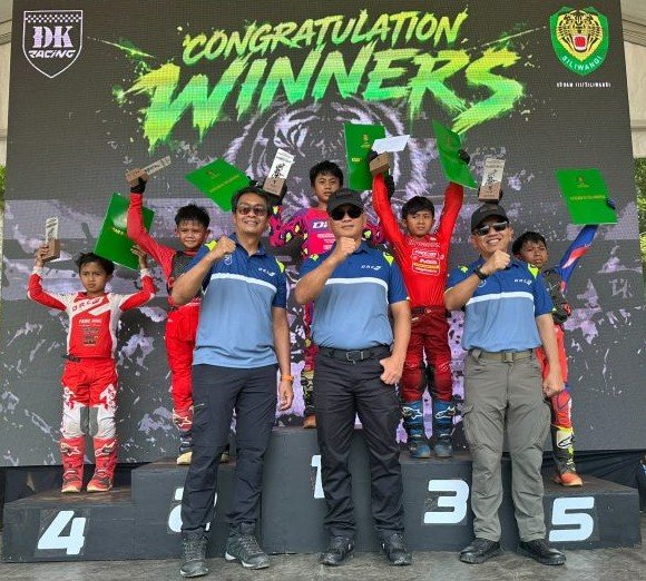 HUT ke-81 TNI, Pangdam III/Slw Mayjen TNI Kosasih Tekankan Sportivitas di Kejuaraan Motocross